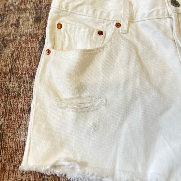 Levi’s 501 Mid Rise White Shorts NWT SZ 32 - Picture 6 of 6